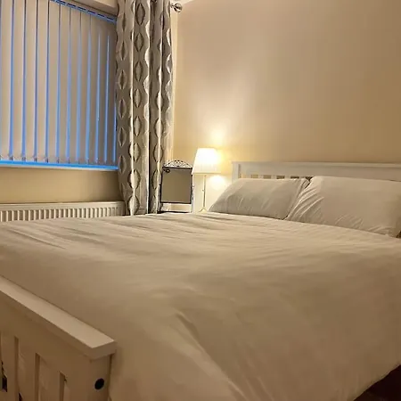 Διαμέρισμα 18 The Mullins *