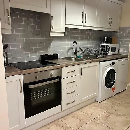 18 The Mullins * Ντόνεγκαλ