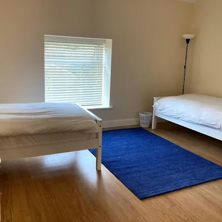 18 The Mullins Apartman