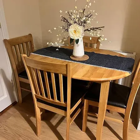 18 The Mullins Ντόνεγκαλ