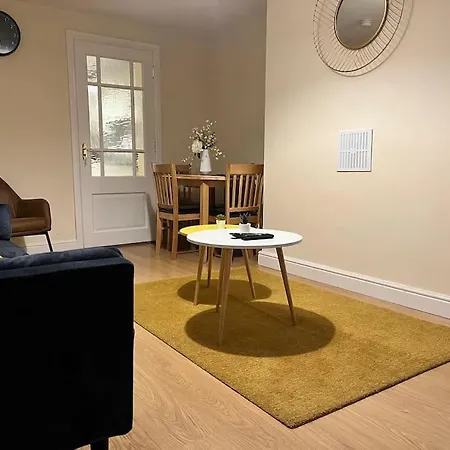 18 The Mullins Διαμέρισμα *