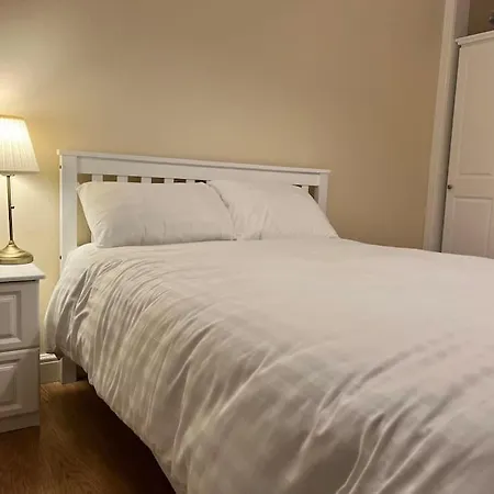 Διαμέρισμα 18 The Mullins