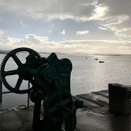 Διαμέρισμα 18 The Mullins Ντόνεγκαλ