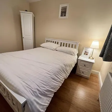 18 The Mullins Apartman