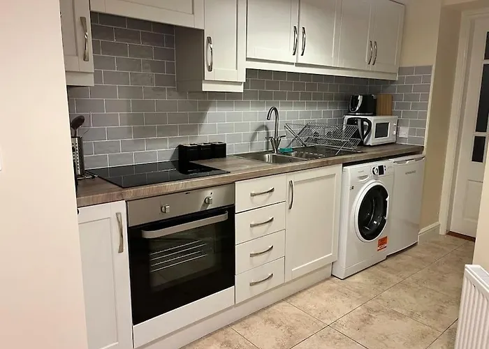 18 The Mullins * Donegal Town