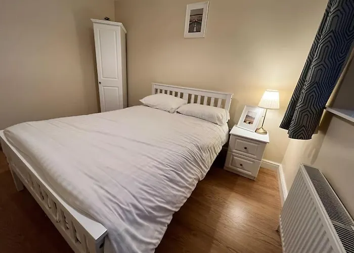 18 The Mullins Apartment